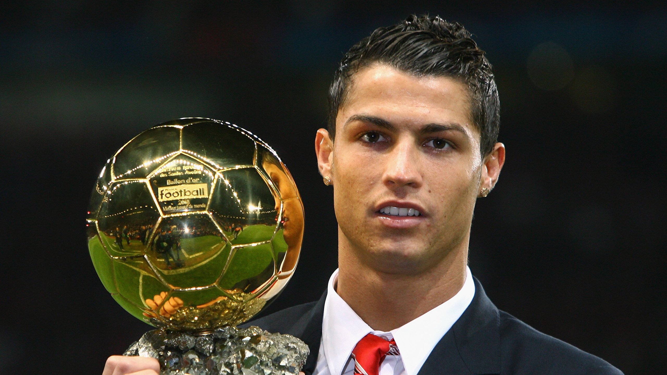 法甲多支豪门大规模引援，争夺冠军成为焦点，法甲豪门球队